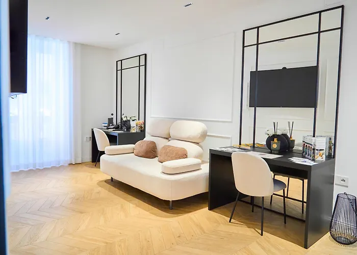 Boutique Suites - Palazzo Rodotà 1683