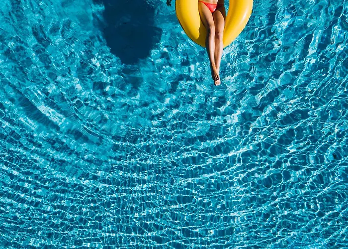Ninfa Sul Mare Apartments - Piscina con Area Relax e Parcheggio Gratuito